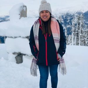 Meet your Posher, Glydel